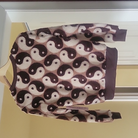 HP!!π₯³π₯³πππCrave Fame super cool sweater NWT - Picture 2 of 8